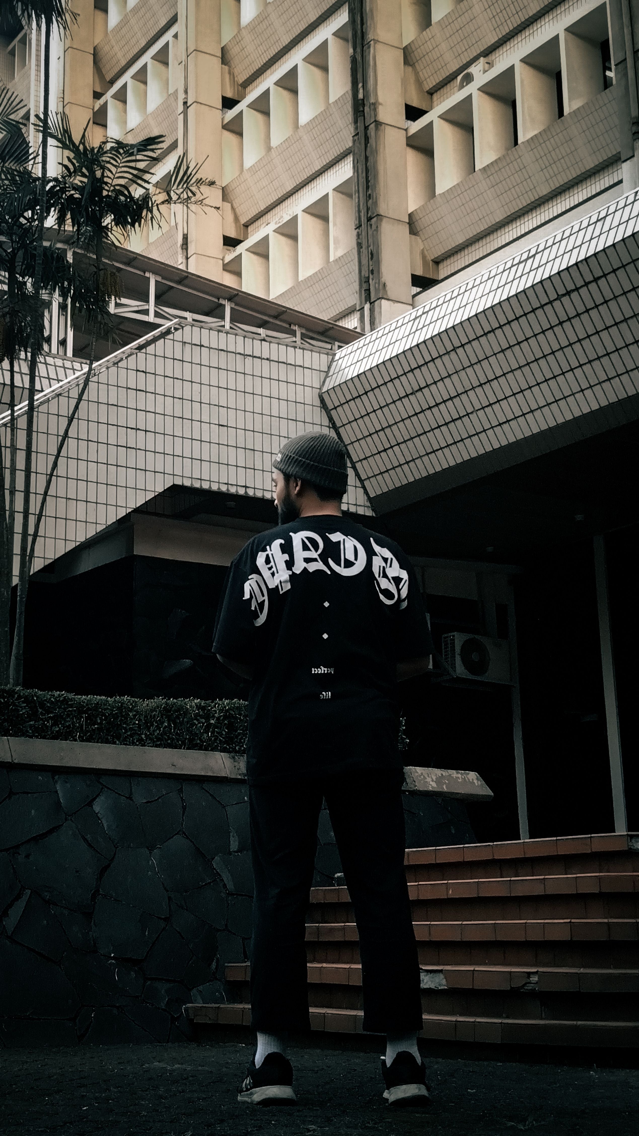 black1.jpg